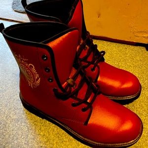 Size 11 Gryffindor boots from Harry Potter